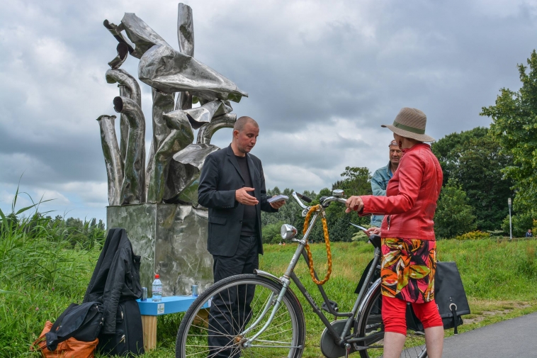 tsead bij juni gedicht